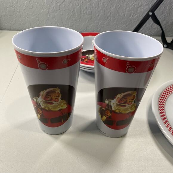 Gibson Set of 7 Christmas Coca Cola Hard Plastic Dinnerware - Picture 4 of 5